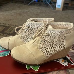 Bobs Crean Embroidery Wedge Heel Shoe